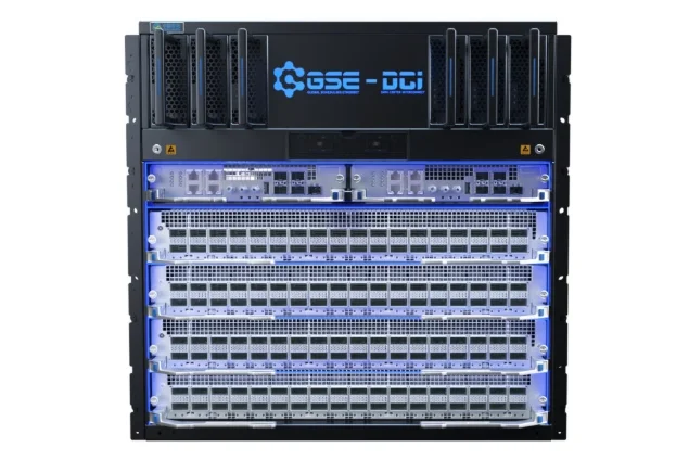 全球智算网络竞争加剧，中国移动GSE-DCI技术及百T路由器样机重磅发布；解决四大难题，助力大规模AI模型落地。