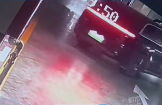  亲戚间车辆借用酿成抵押风波；逾期后车辆被拖走引发争议；律师解读合同合法性问题。 情感心理 亲戚间车辆借用酿成抵押风波；逾期后车辆被拖走引发争议；律师解读合同合法性问题。 情感心理