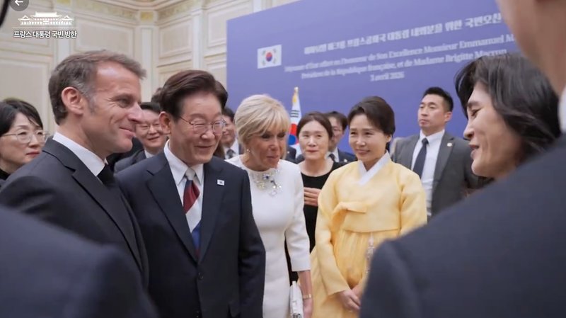  【深度拆解】李富真国宴着装：职业化穿搭背后的女性领导力哲学 企业服务