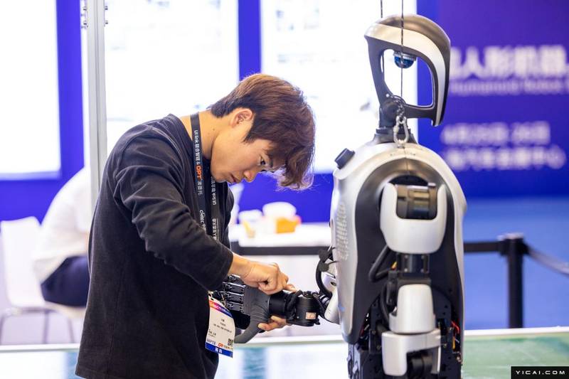  技术深挖：人形机器人2026洗牌背后的核心壁垒与破局路径 IT技术